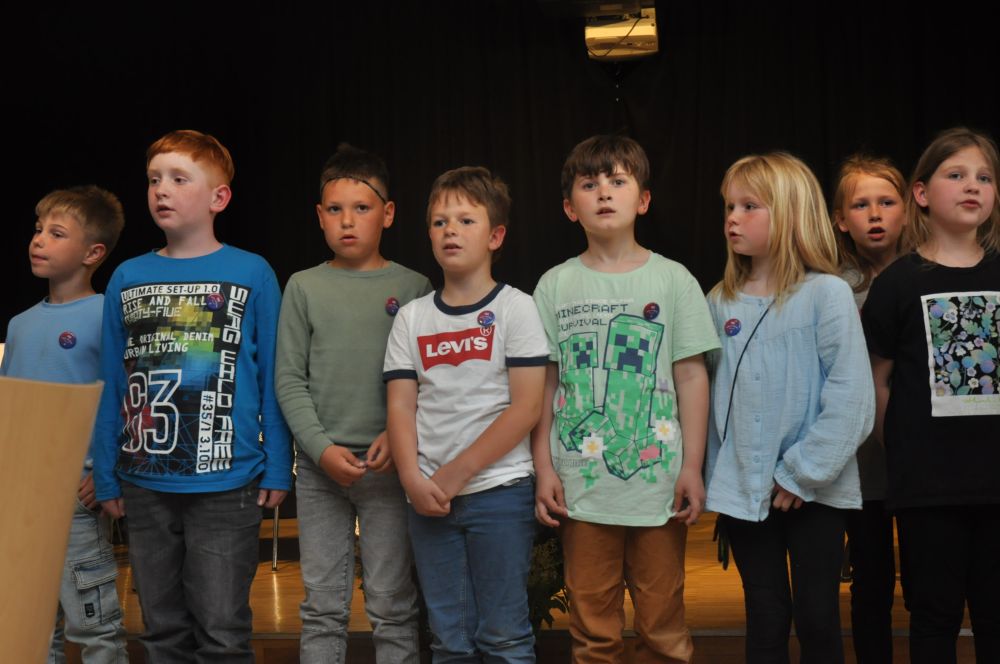 kinder regenbogenschule bruessow